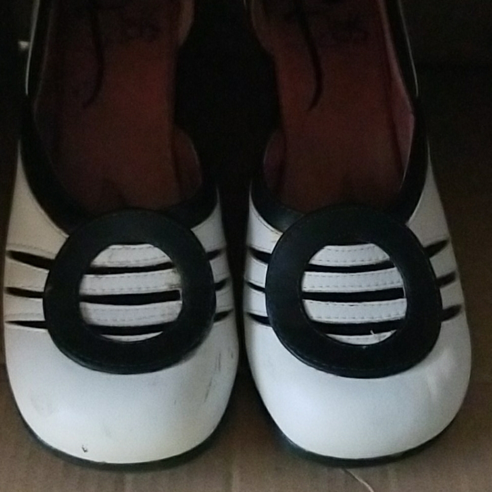 John Fluevog Heels - Picture 1 of 9